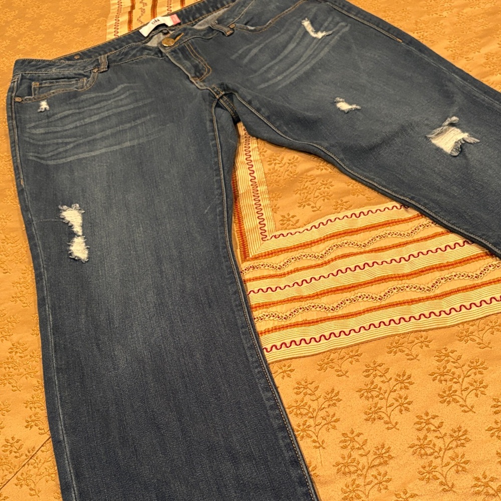 Cabi Distressed Straight Leg Jeans, Slim Boyfriend Style,
Cotton Blend, 14